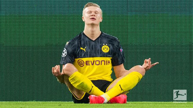 足球英超球队内部录像流出，球员争吵曝光（英超俱乐部内部视频泄露，球员争执画面曝光）