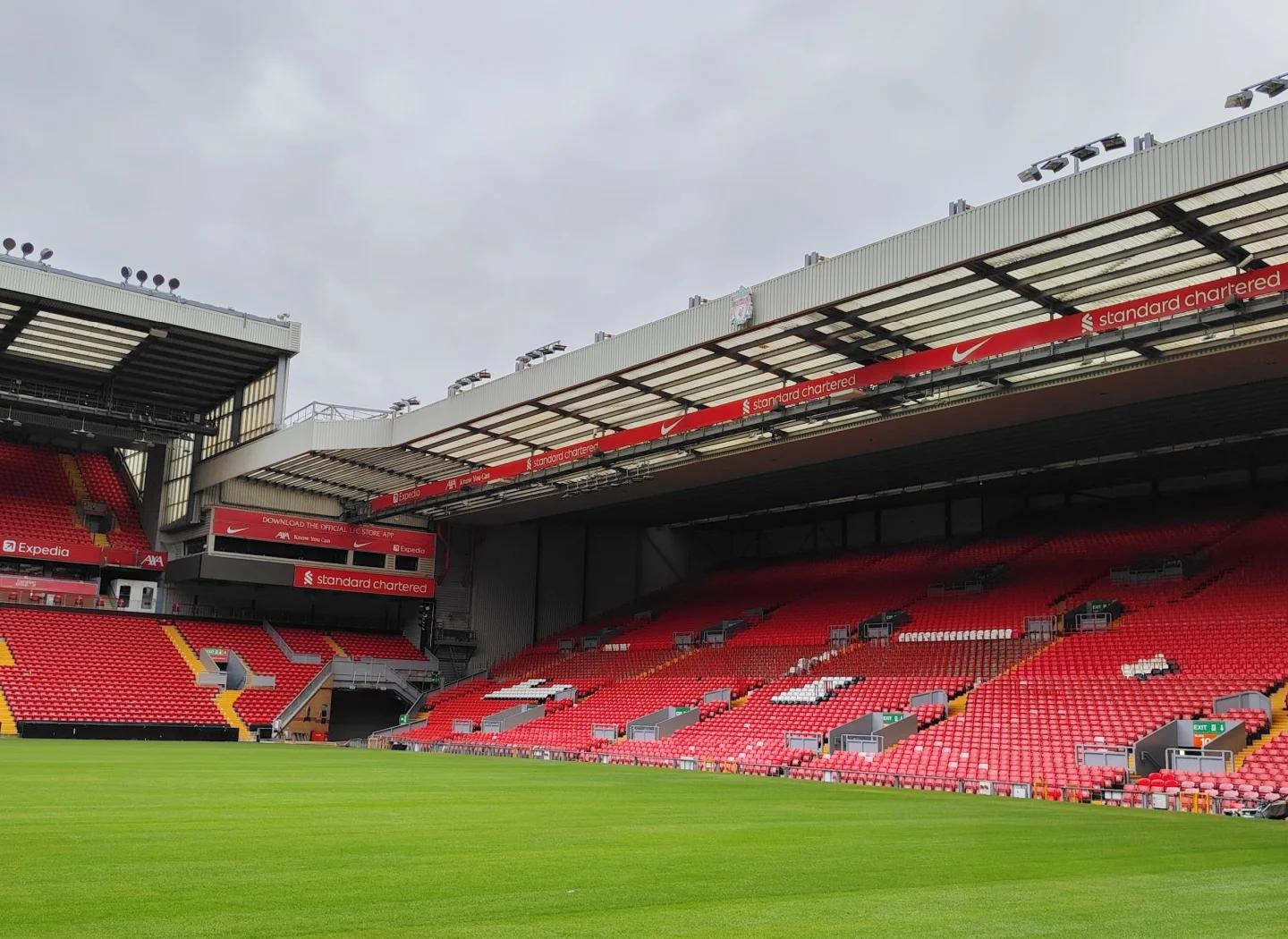 上一次对阵安哥拉：梅西斯卡洛尼替补登场，阿亚拉百场（上回对阵安哥拉：梅西、斯卡洛尼替补出场，阿亚拉达成百场里程碑）