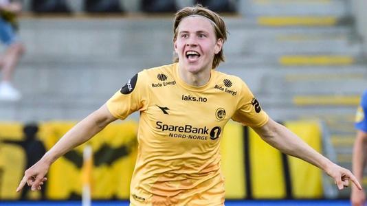 夜晚只属于胜者（黑夜只向胜者低头）