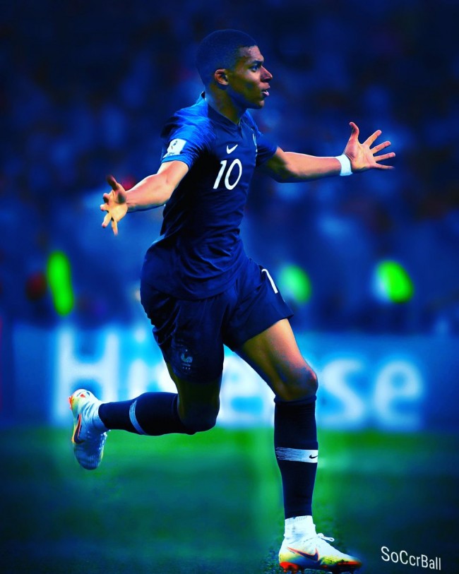 曼城有望大胜桑德兰，展现沉稳防守，争夺英超积分榜席位。（曼城有望横扫桑德兰，凭稳健防守冲击英超前列）