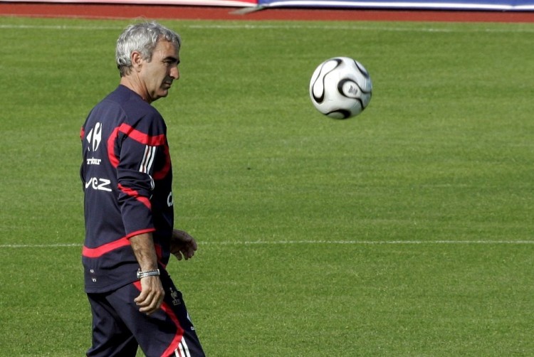 戴奇谈奥多伊：第二球应该是传中，但他平时总能踢出这种效果（戴奇评奥多伊：第二球本意是传中，但他平时也常踢出类似效果）