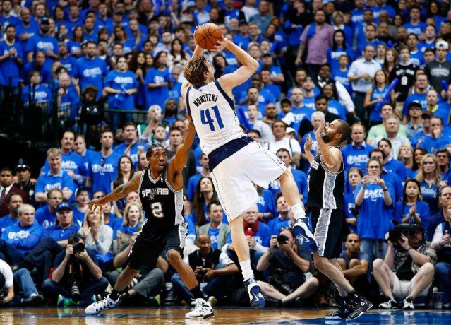 公开的称赞 公开的称赞